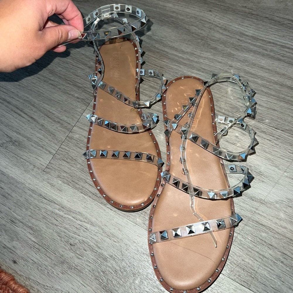 Sandals - Picture 3 of 3